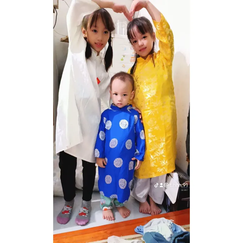 Trang phục truyền thống áo dài nữ vàng kim loại phối họa tiết hoa - Kích thước phù hợp 716922