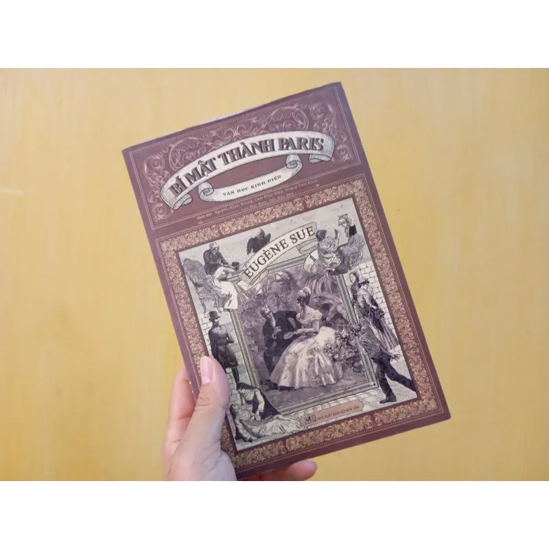 Bí mật thành Paris  715290