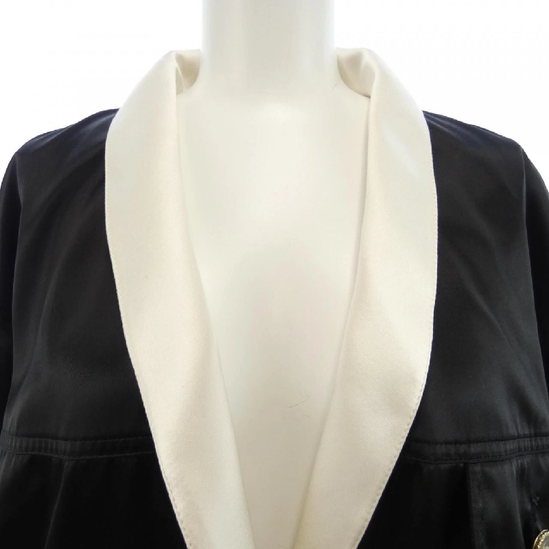 【Đối tượng phiếu giảm giá】Áo khoác CHANEL 637851