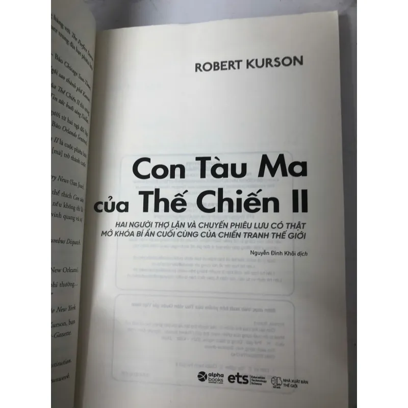 Còn Tàu Ma của Thế Chiến II - Robert Kurson 781308