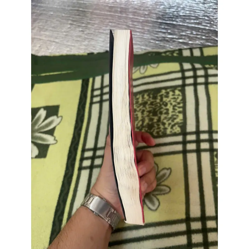 Đi Tìm Nhân Vật Tạ Duy Anh New 70% (ố ẩm cong) (Hoi) 66019