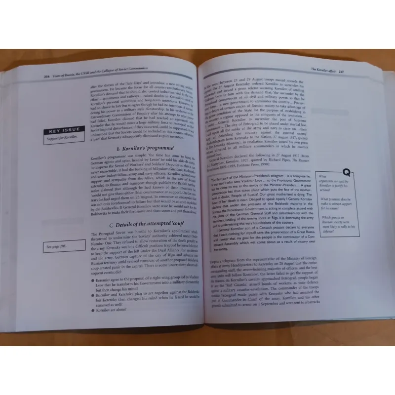 Years of Russia: The USSR and the Collapse of Soviet Communism 1027335