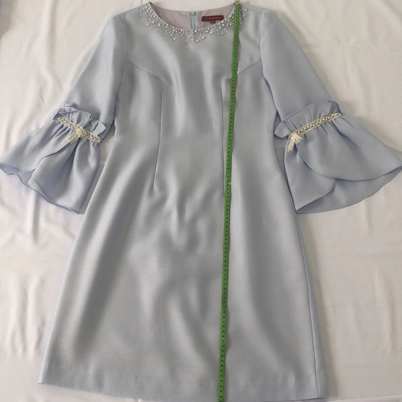 Đầm xanh tay lỡ đính ngọc 519177