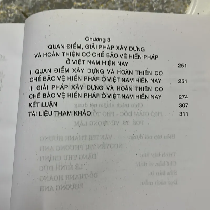 [luật - chính trị] Xây dựng và hoàn thiện cơ chế bảo vệ hiến pháp - Nguyễn Quốc Sửu 570641
