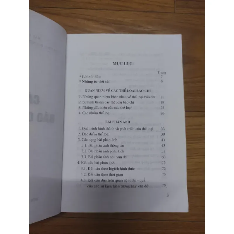 Sách: các thể loại báo chí chính luận - TG: Trần Quang 934061