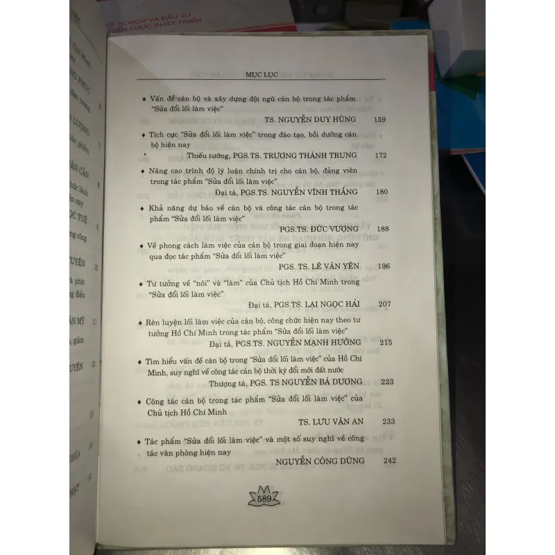 60 năm tác phẩm sửa đổi lối làm việc  754055