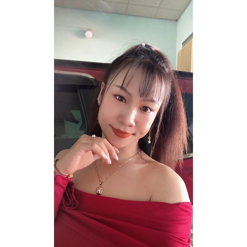 Đầm đỏ trễ vai nhún eo dáng dài mặc 1 lần 474723