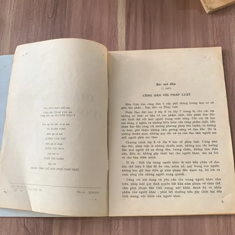 Giáo dục công dân 8, sách giáo khoa  674635