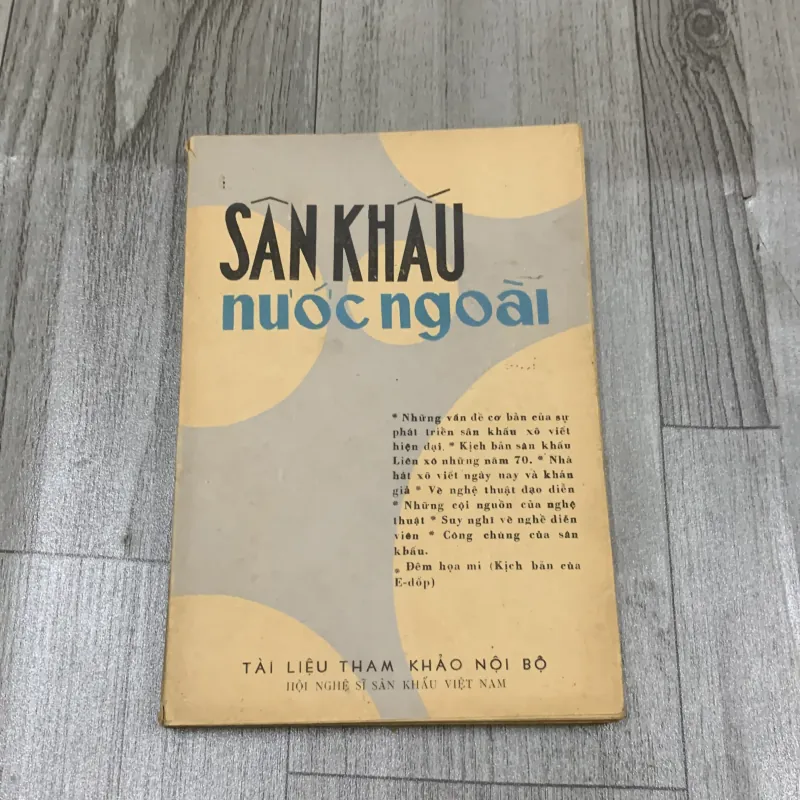 Sân khấu nước ngoài. 6b2 1040612