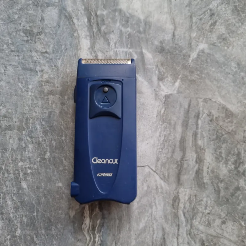 Máy cạo râu IZUMI điện 110v 927056