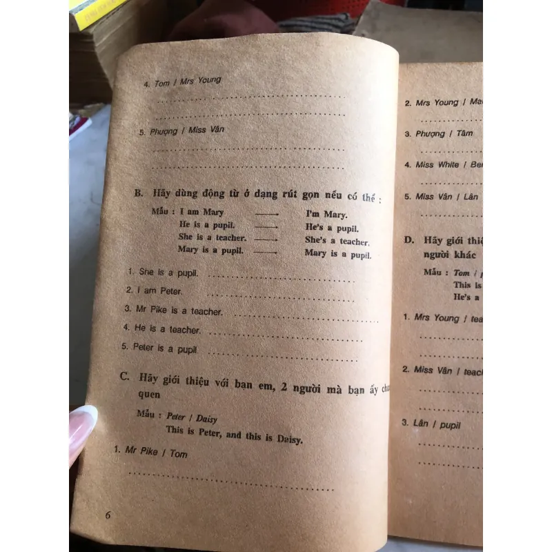 Bài tập tiếng Anh 6 - Nhiều tác giả  1006692