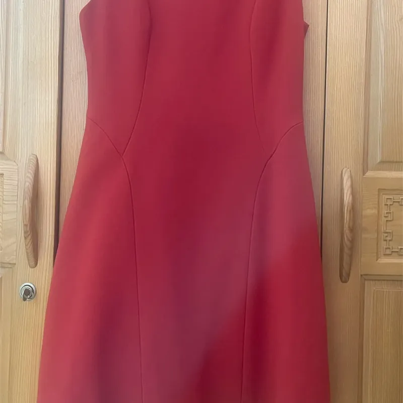 Đầm sát nách 561396