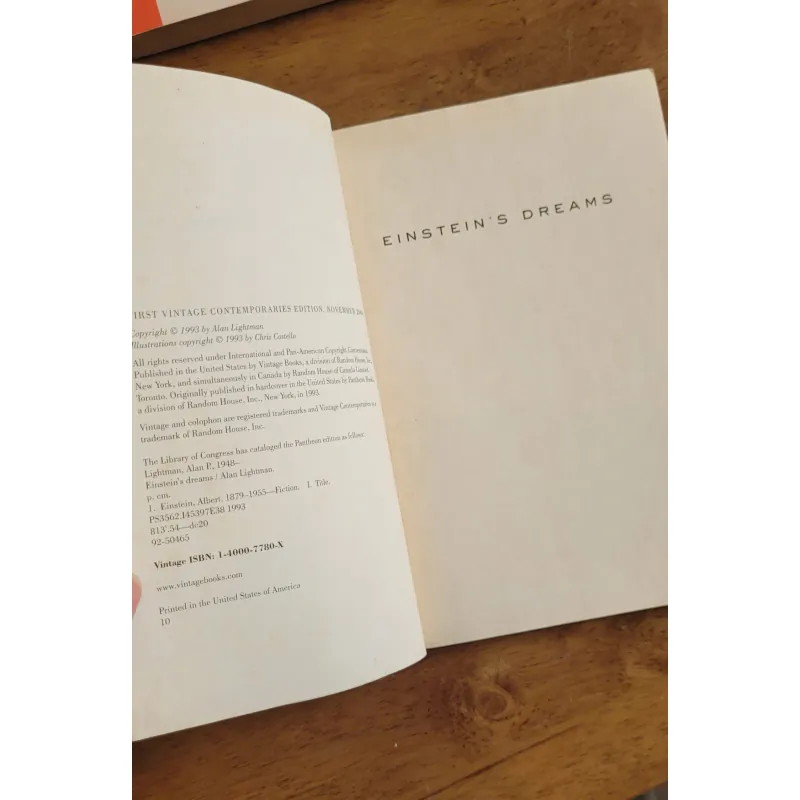 Sách ngoại Einstein's Dreams - Alan Lightman 1031989