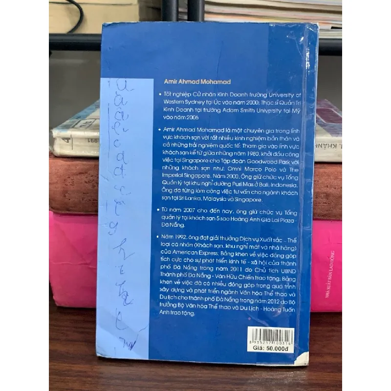 Cẩm nang về dịch vụ khách sạn, nhà hàng – Dành cho người mới vào nghề – Amir Ahmad Mohamad 592337
