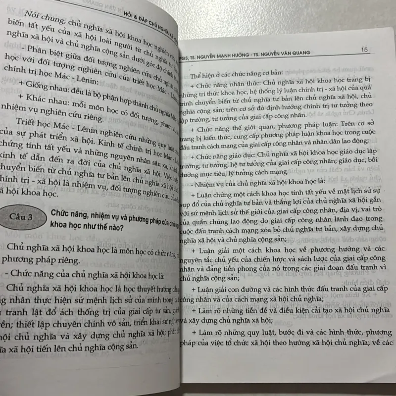 Hỏi đáp chủ nghĩa xã hội khoa học 746504