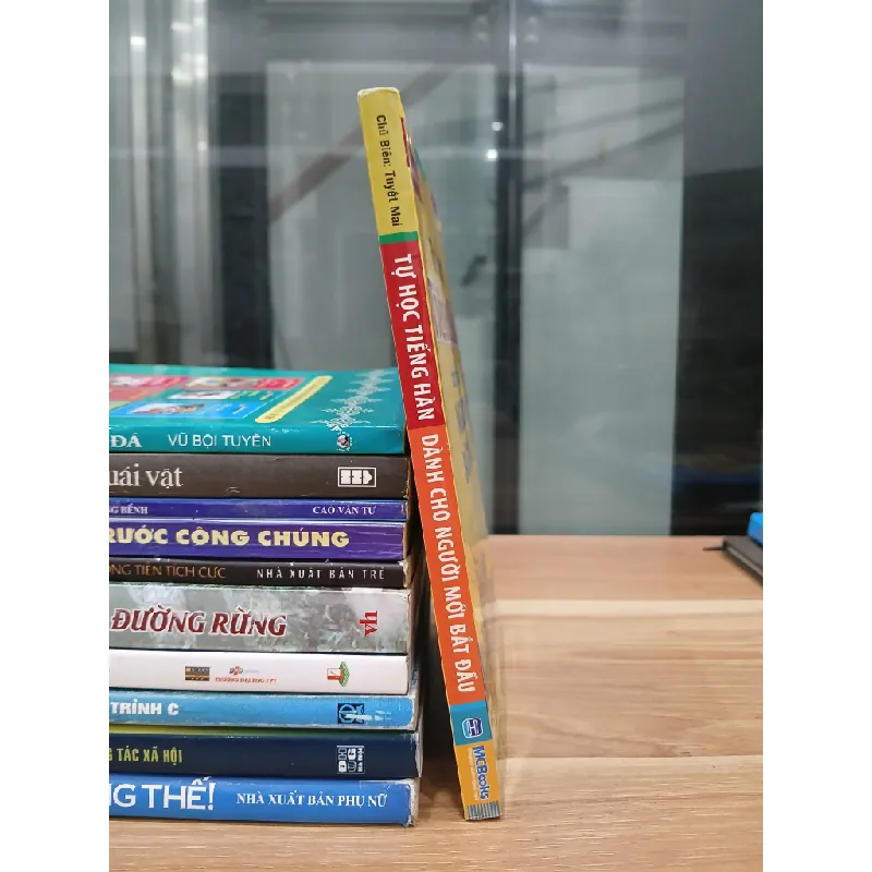 Tự học tiếng Hàn dành cho người mới bắt đầu – Chủ biên: Tuyết Mai (MCBooks) 560782