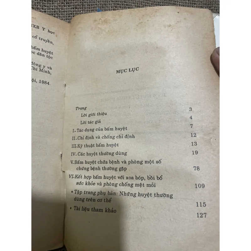 Bấm huyệt chữ bệnh  1018659