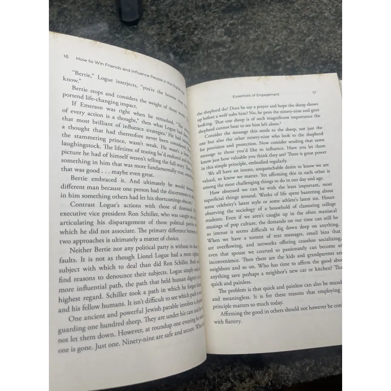 How to win friends & influence people in the digital age Dale Carnegie  727893