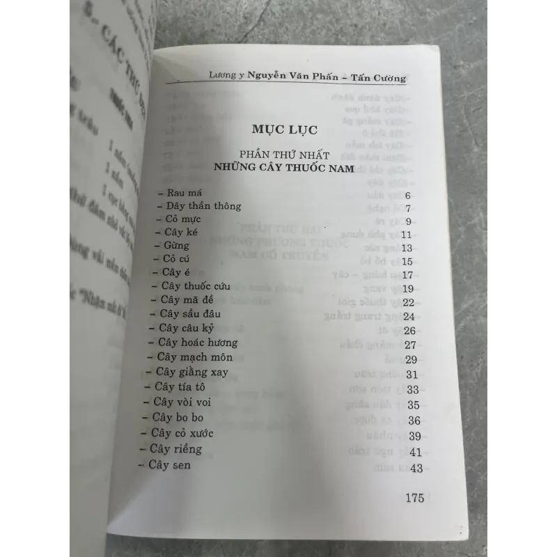 TỰ CHỮA BỆNH BẰNG CÂY THUỐC NAM THÔNG DỤNG DỄ TÌM - TẤN CƯỜNG, NGUYỄN VĂN PHẤN 785861