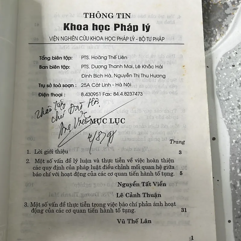 [luật- chính trị] khoa học pháp lý- quan hệ giữa báo chí với cơ quan tiến hành tố tụng 563194