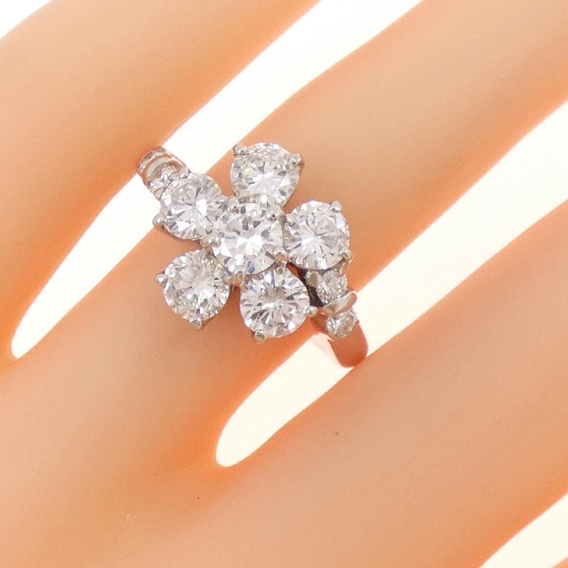 Nhẫn kim cương hoa PT900 2.01CT 668164