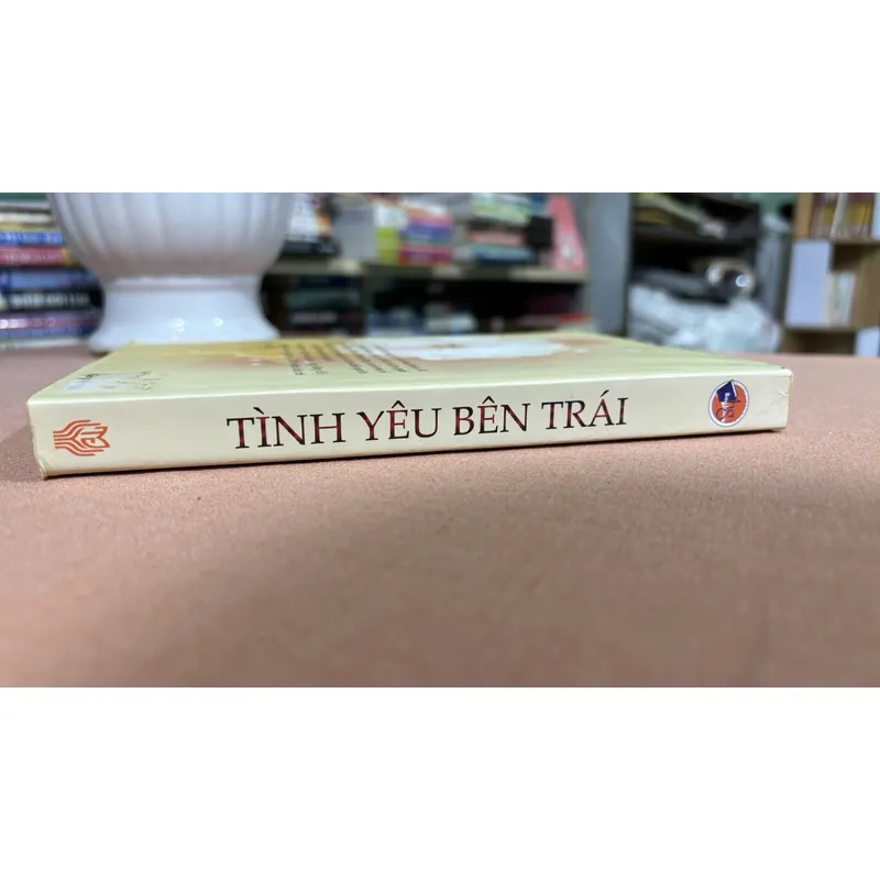 Tình yêu bên trái 🌊 695198