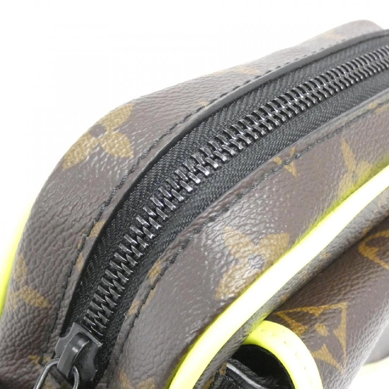 Túi đeo vai Louis Vuitton Monogram Christopher Wearable Wallet M80793 613767