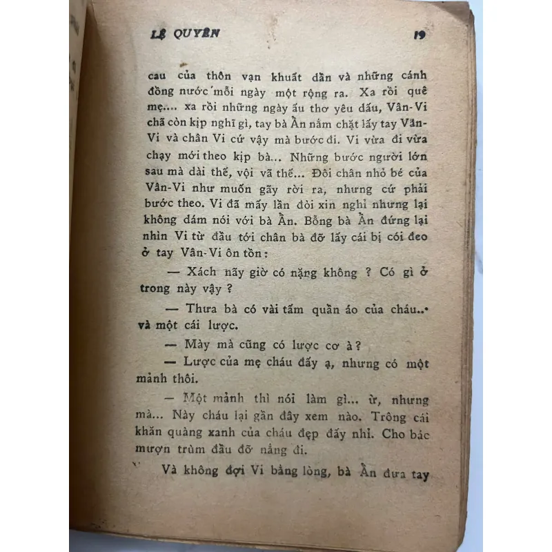 Vân Vi – Lệ Quyên - tủ sách Trăm Hoa 1967 991665
