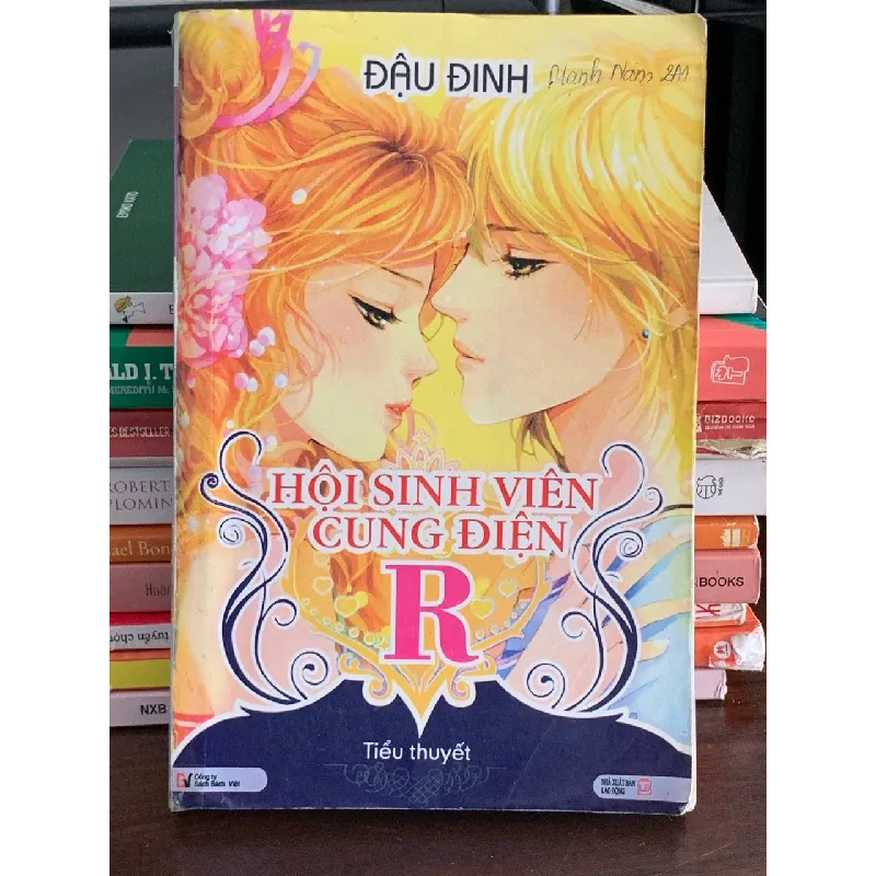 Hội sinh viên cung điện – Dậu Đinh 560124