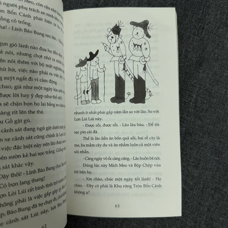 Khu rừng tròn bốn cánh - Lazar Ervin 1010584