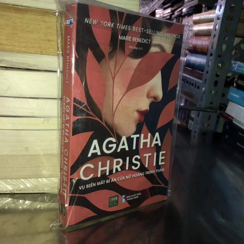 Agatha Christie vụ biến mất bí ẩn của nữ hoàng trinh thám - Marie Benedict 995141