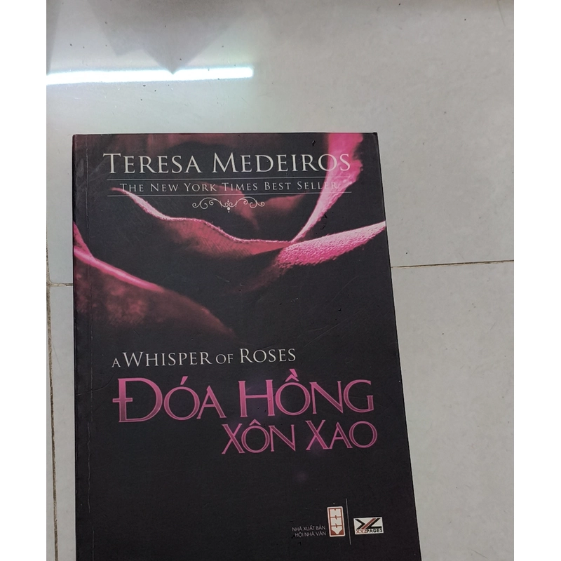 Đóa hồng xôn xao  404994