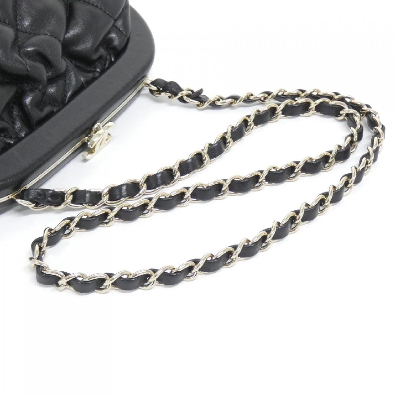 Túi xách chéo Chanel AS4717 610940