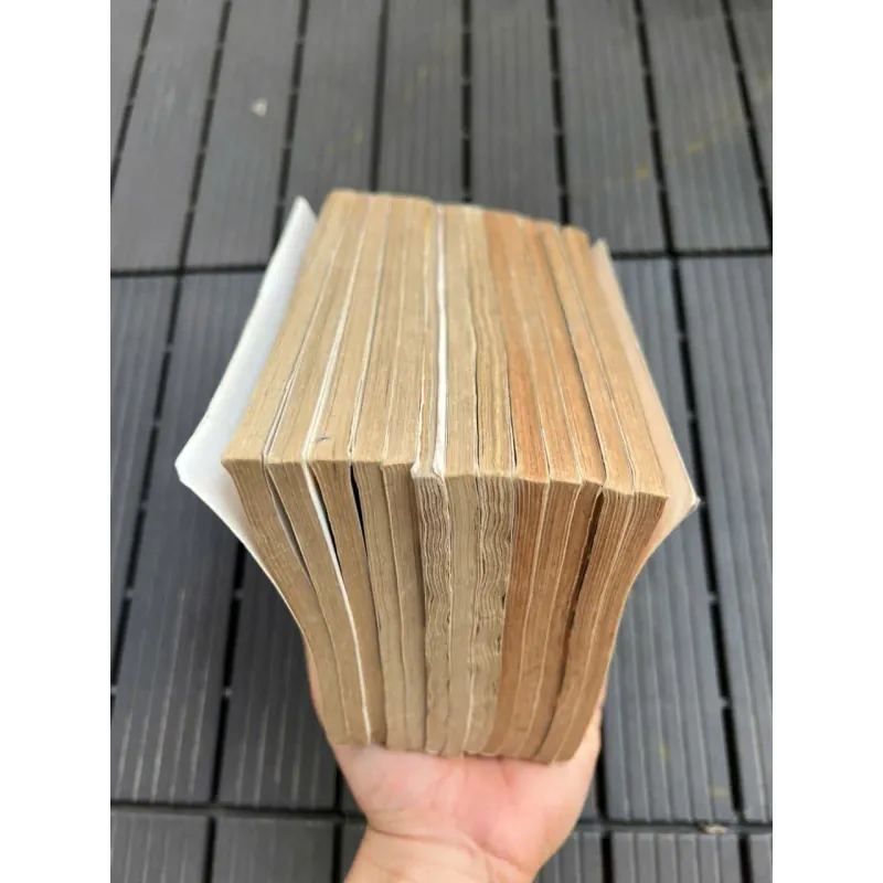 CẬU BÉ LẠ THƯỜNG 957346