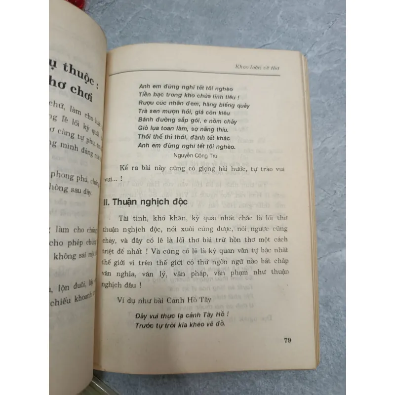 KHẢO LUẬN VỀ THƠ 596849