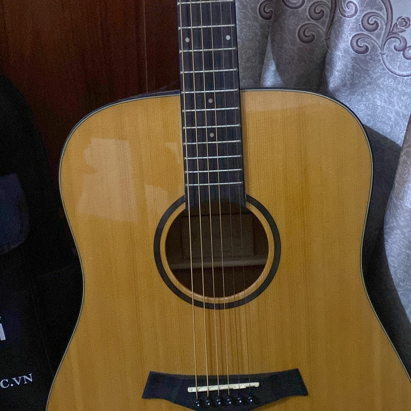 ÐÀN GUITAR GIÁ RẺ, MỚI 99% 522690