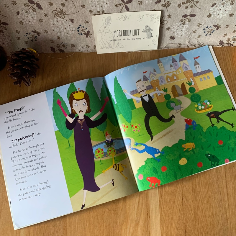 Sách tranh tiếng anh Snow White and the Seven Dart Frogs, Used, Picture Book For Kids 446670