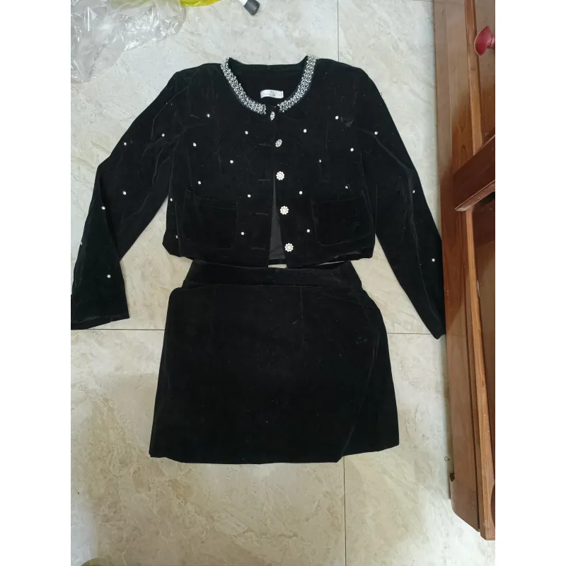 Set Dạ Nhung Đen 757609