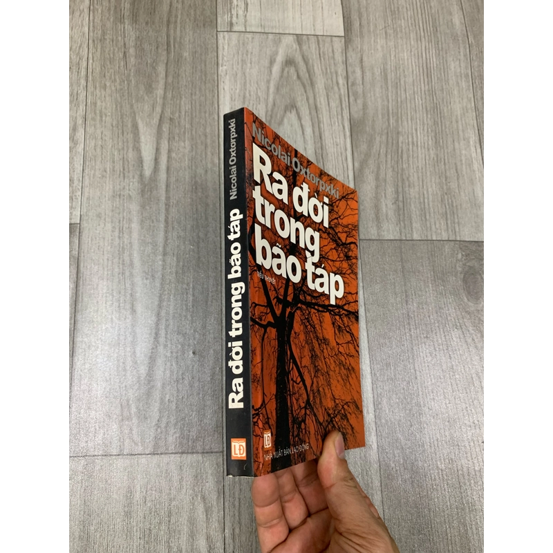 Ra đời trong bão táp - Nicolai Oxtorpxki. 1b4 518964