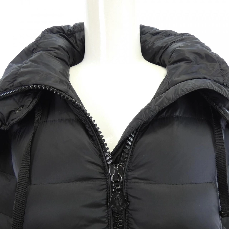 Moncler MONCLER 53048 CHAMBLY Áo khoác lông 633568