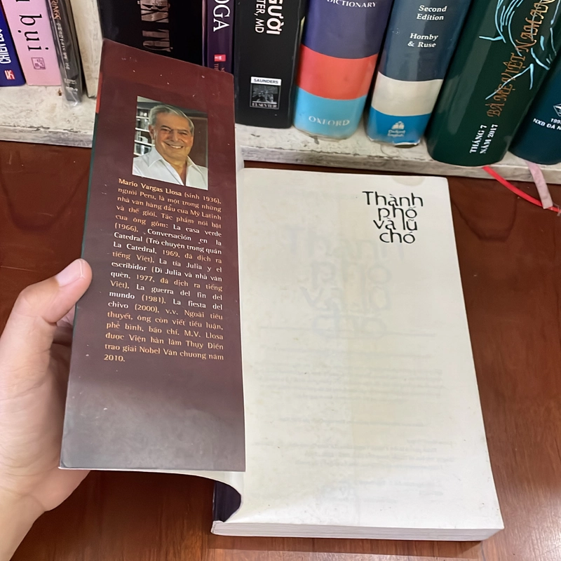 II Nobel Văn Chương 2010: Thành Phố Và Lũ Chó - MARIO VARGAS LLOSA - 2012 541284