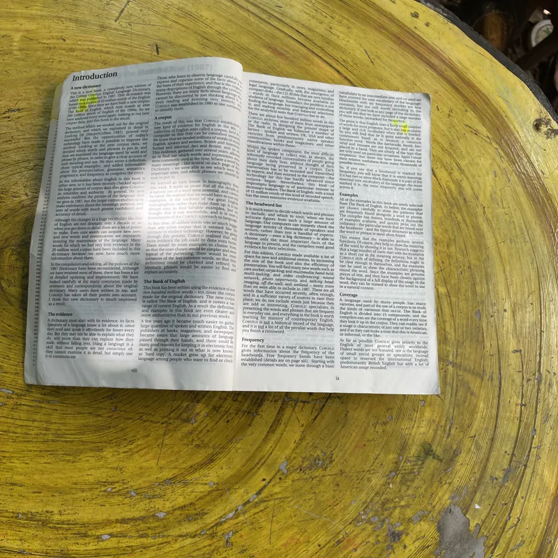 COLLINS COBUILD ENGLISH DICTIONARY HELPING LEARNERS WITH REAL ENGLISH  576397