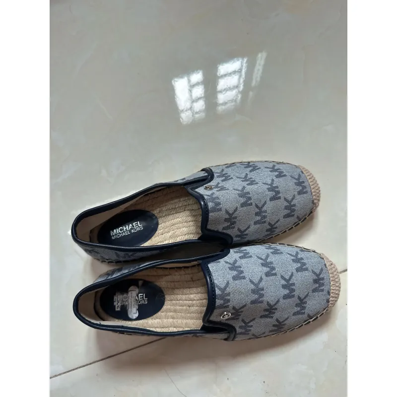 Dép nữ, giày sục 1029422