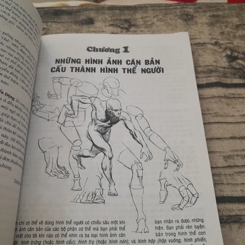 Sách dạy vẽ mỹ thuật. Người chuyển động.  695468