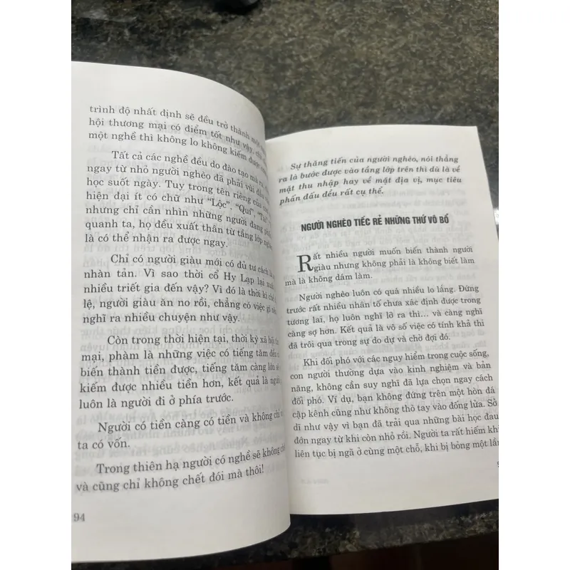 Vì sao bạn nghèo  720093