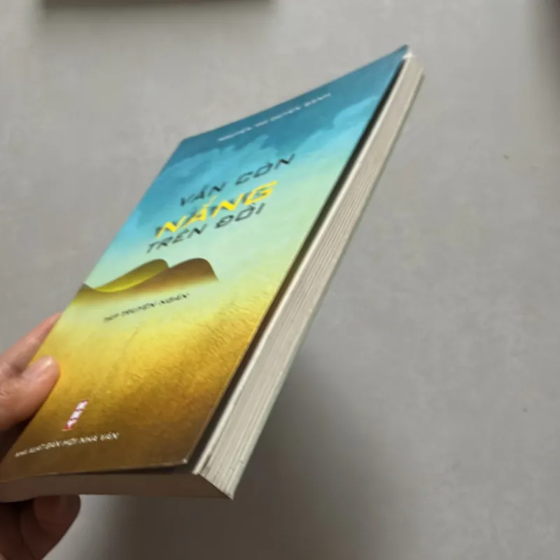 Vẫn còn nắng trên đồi - Nguyễn Thị Duyên Sanh (t01) 750568