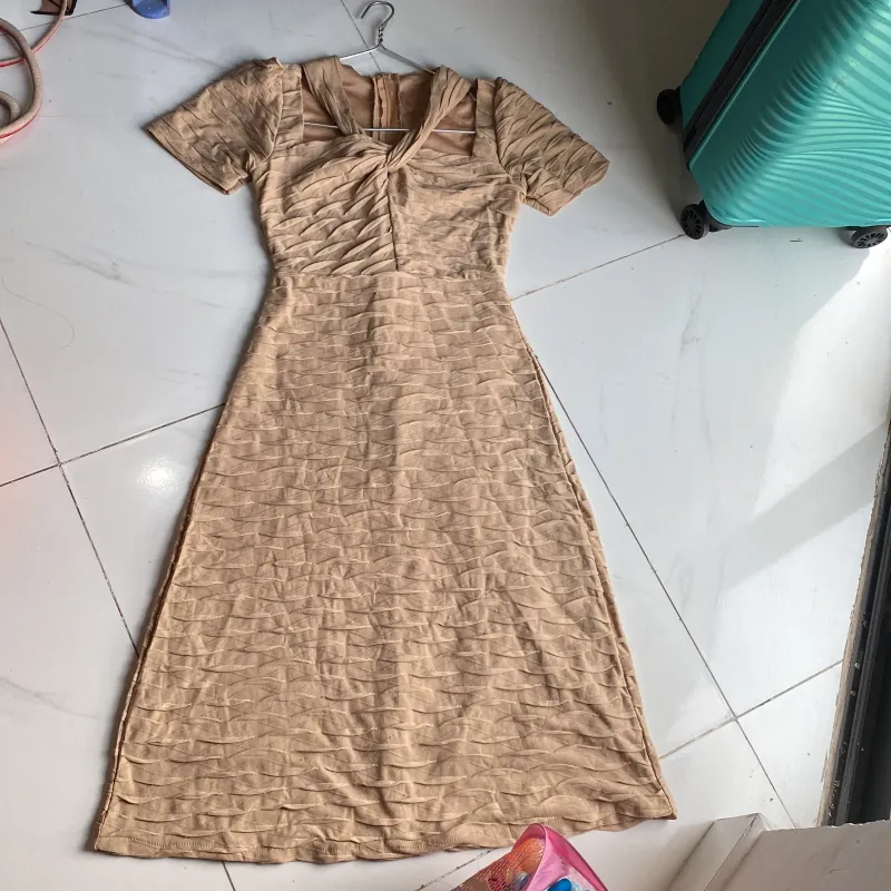 Đầm nữ mặc 1 - 2 lần cần pass 971423