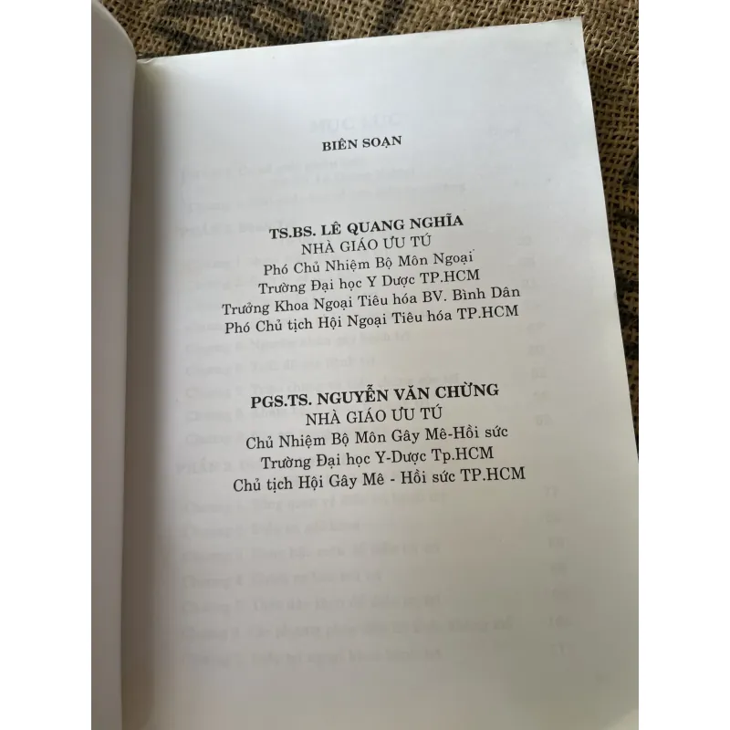 Bệnh trĩ : 210 trang ; TS.BS. LÊ QUANG NGHĨA- PGS.TS. NGUYỄN VĂN CHỪNG 1019344