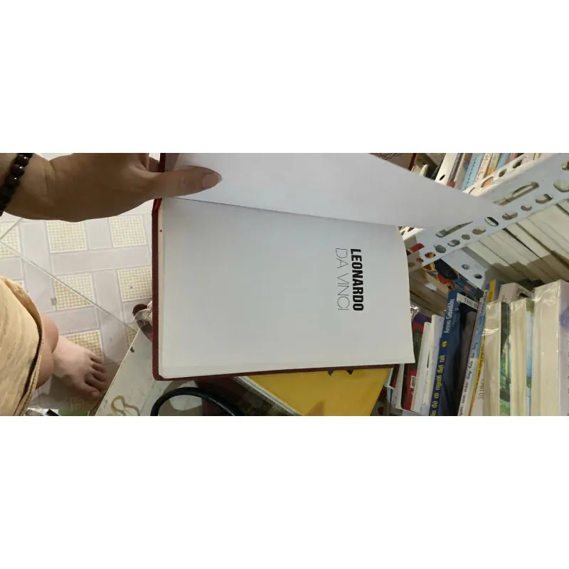 Leonardo Da Vinci - Walter Isaacson, mới 80% (mất bìa áo) (KimT) 62176