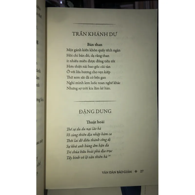 Văn đàn bảo giám - Trần Trung Viên 763095